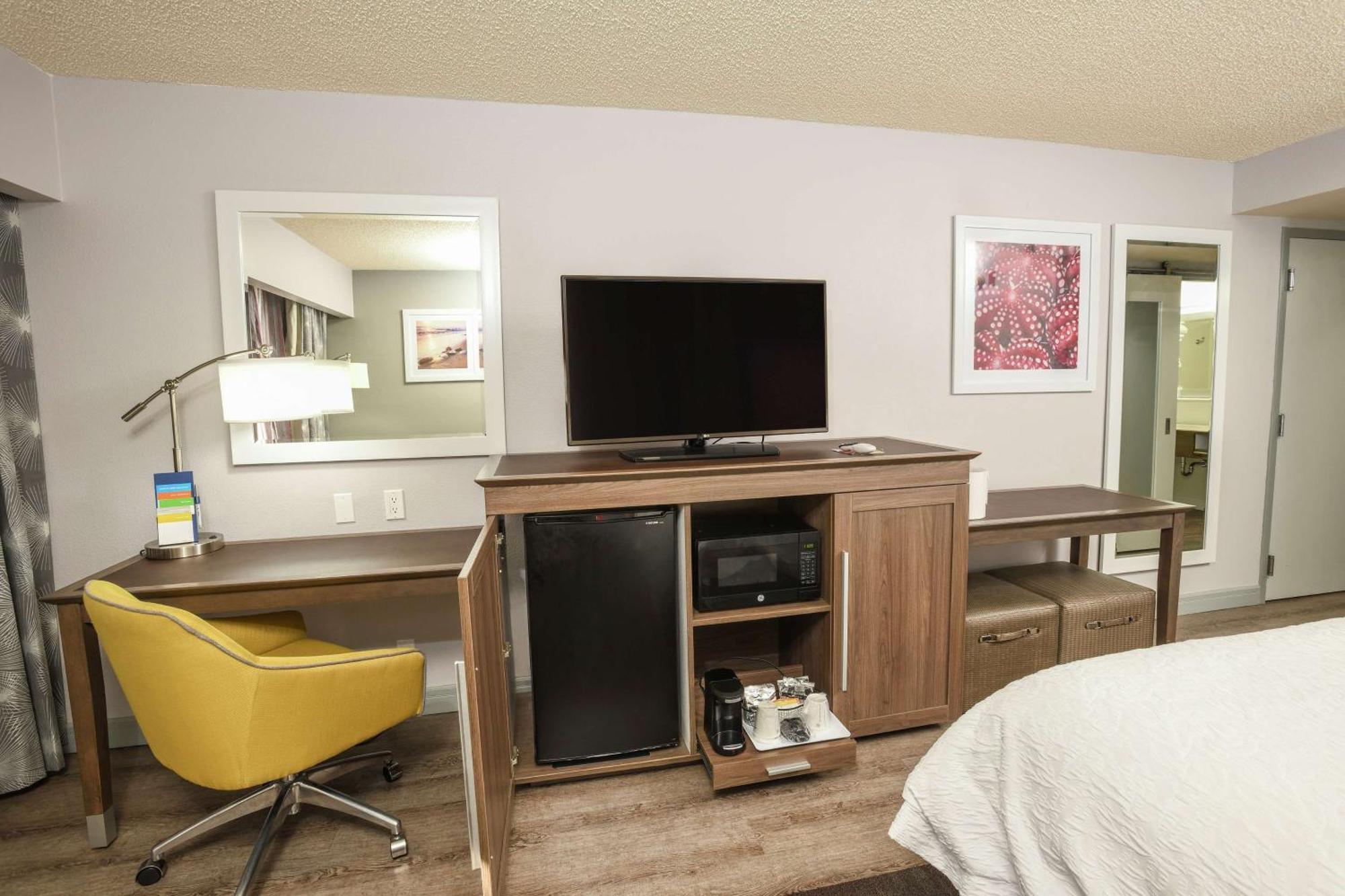 Hampton Inn Jacksonville - East Regency Square Eksteriør billede